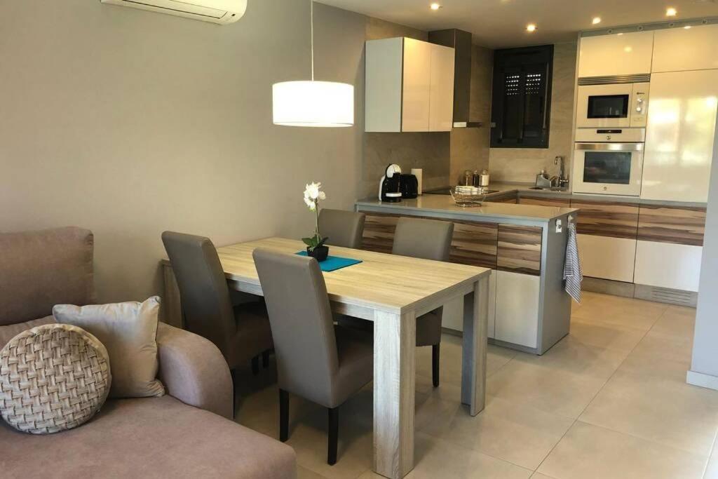 Luxury Penthouse Oasis Beach VIII Orihuela Costa Punta Prima ตอร์เรเวียคา ภายนอก รูปภาพ