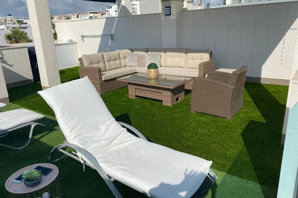 Luxury Penthouse Oasis Beach VIII Orihuela Costa Punta Prima ตอร์เรเวียคา ภายนอก รูปภาพ