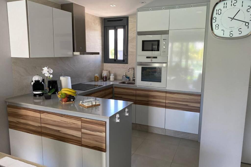 Luxury Penthouse Oasis Beach VIII Orihuela Costa Punta Prima ตอร์เรเวียคา ภายนอก รูปภาพ