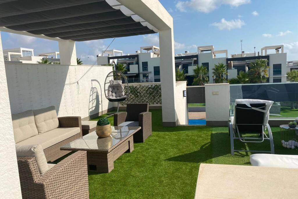 Luxury Penthouse Oasis Beach VIII Orihuela Costa Punta Prima ตอร์เรเวียคา ภายนอก รูปภาพ