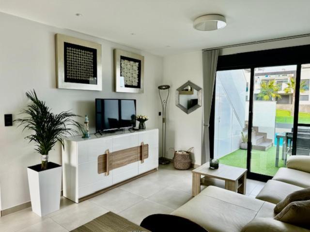 Luxury Penthouse Oasis Beach VIII Orihuela Costa Punta Prima ตอร์เรเวียคา ภายนอก รูปภาพ