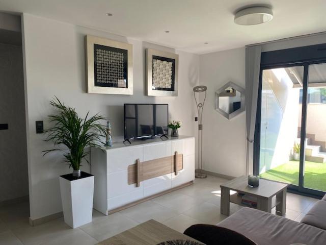Luxury Penthouse Oasis Beach VIII Orihuela Costa Punta Prima ตอร์เรเวียคา ภายนอก รูปภาพ