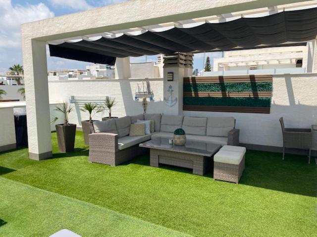 Luxury Penthouse Oasis Beach VIII Orihuela Costa Punta Prima ตอร์เรเวียคา ภายนอก รูปภาพ