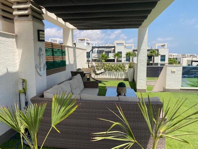 Luxury Penthouse Oasis Beach VIII Orihuela Costa Punta Prima ตอร์เรเวียคา ภายนอก รูปภาพ
